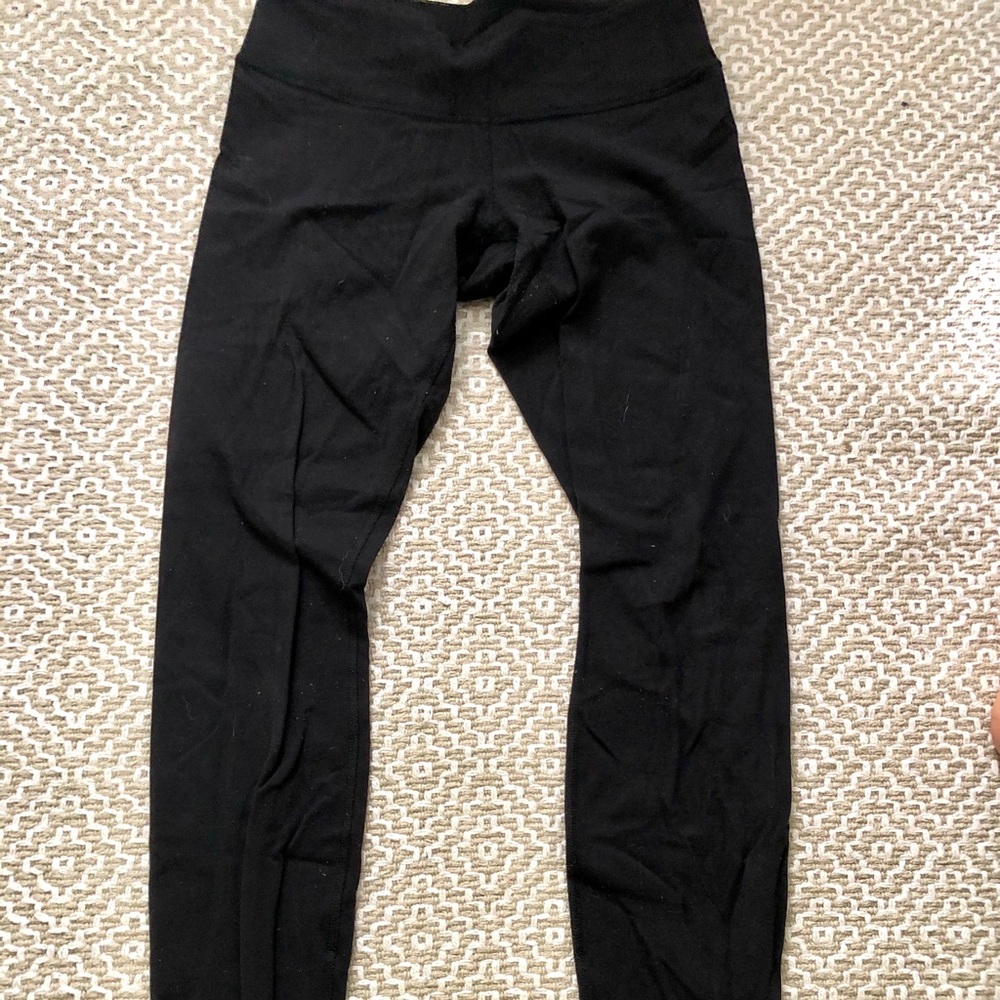 Lulu wonder under leggings